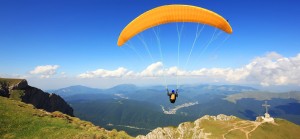 Paragliding in Mountains